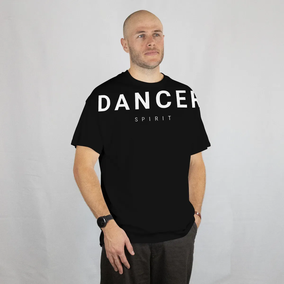 Playera Dancer Spirit negra, vista frontal con el texto Dancer Spirit en el pecho