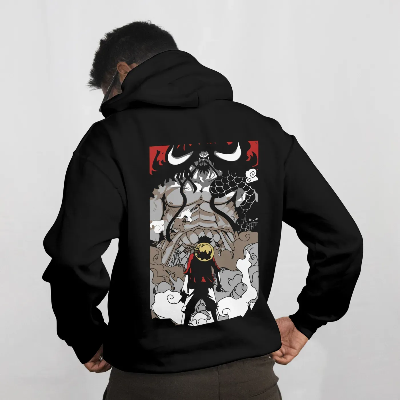 Sudadera One Piece negra, vista de espalda